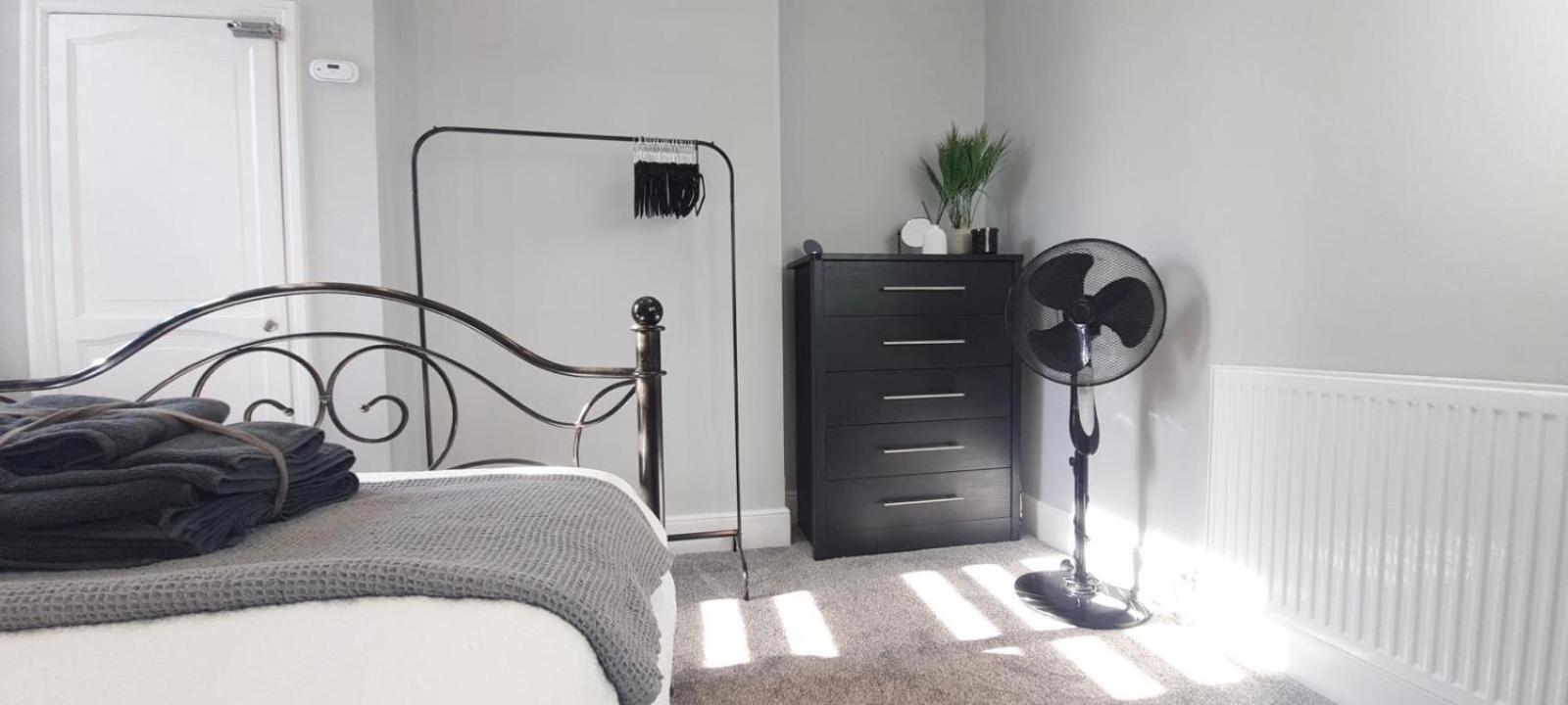Westcliff-On-Sea Modern 2 Bedroom Apartment - Free Parking Southend-on-Sea Extérieur photo