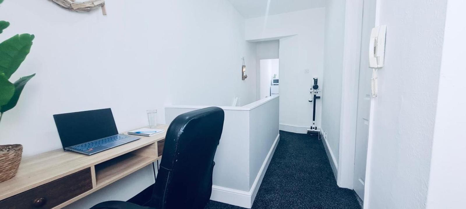 Westcliff-On-Sea Modern 2 Bedroom Apartment - Free Parking Southend-on-Sea Extérieur photo