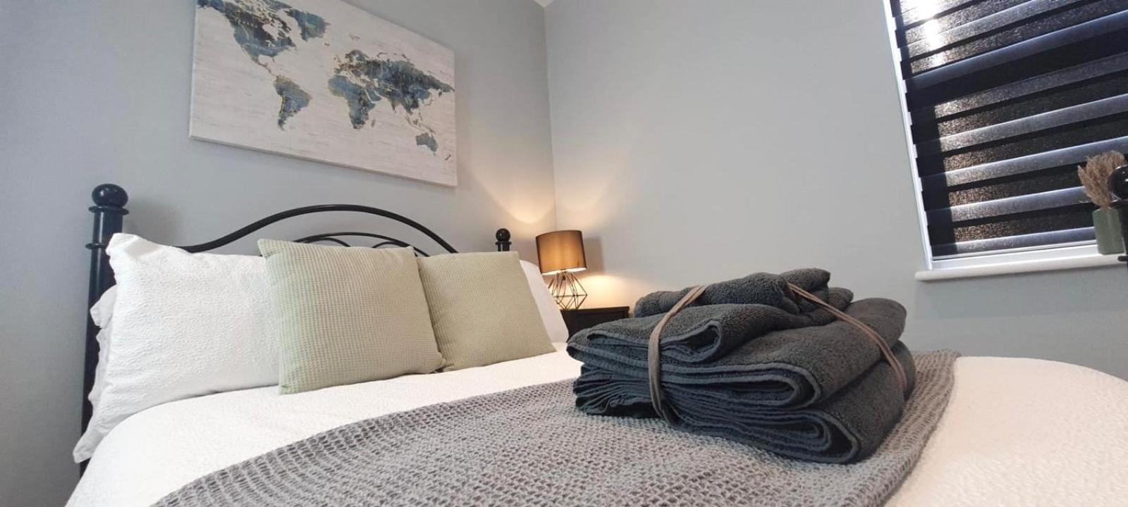 Westcliff-On-Sea Modern 2 Bedroom Apartment - Free Parking Southend-on-Sea Extérieur photo